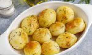 Как вкусно запечь картофель с сыром в духовке